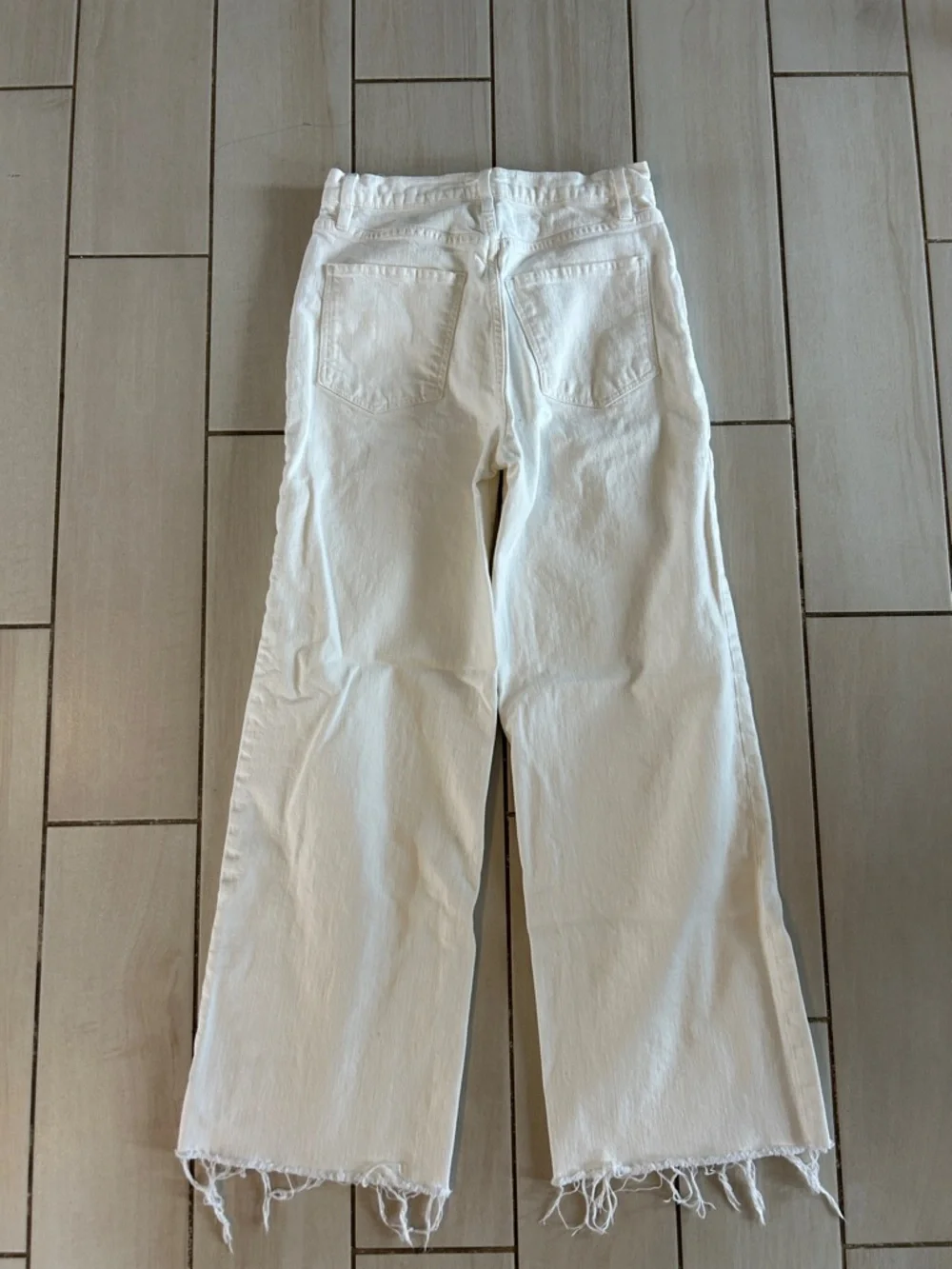 FRAME Denim 'Le Jane' Jeans Au Naturel - Picture 7 of 11